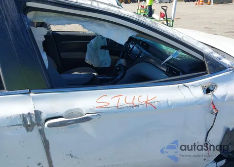 2020 Toyota Camry Se z USA, uszkodzony, nr VIN 4T1M11AK8LU871158